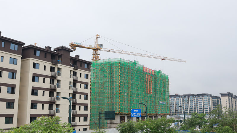 四川華都·云境悅府項(xiàng)目主體全部結(jié)頂